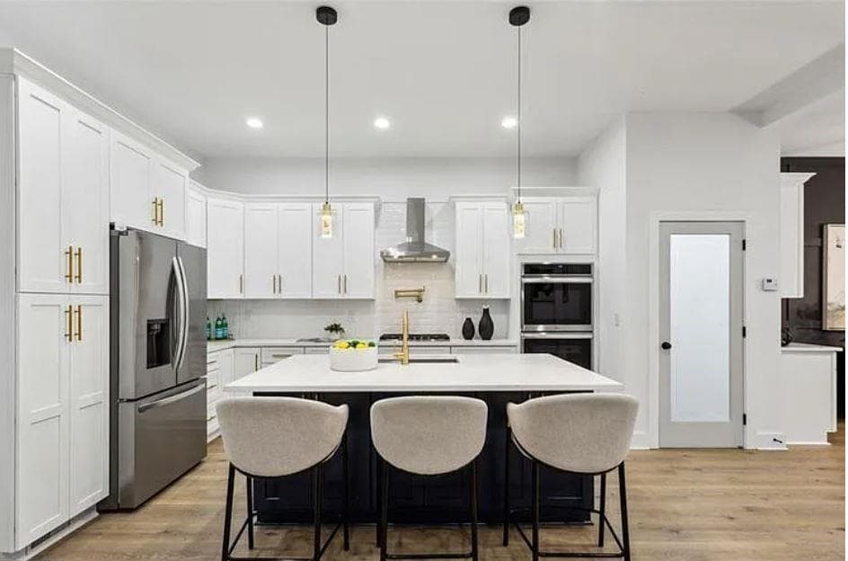 5 bedroom, 6 bathroom, 3,900 sq ft single family residence for sale at 2438 2nd Street, Atlanta, GA 30318 — photo 5