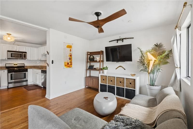 2 bedroom, 1 bathroom, 804 sq ft condominium for rent at 1355 Euclid Avenue 3A, Atlanta, GA 30307 for $2,000 a month — photo 7