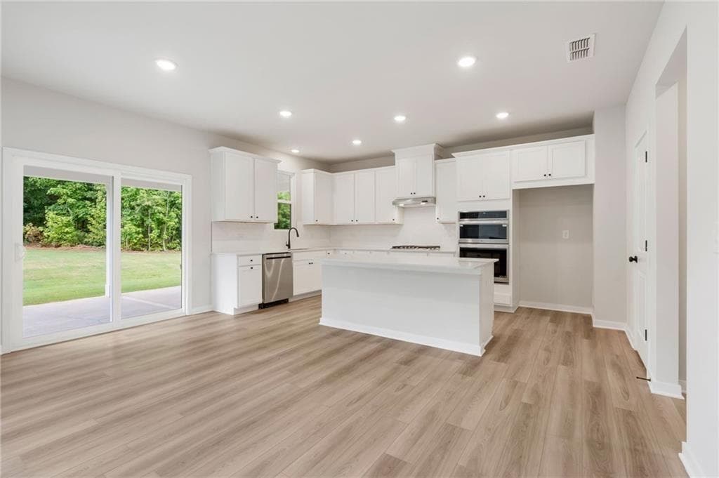 5 bedroom, 3 bathroom, 2,987 sq ft single family residence under contract at 132 Serenade Creek Road, Mcdonough, GA 30252 — photo 6
