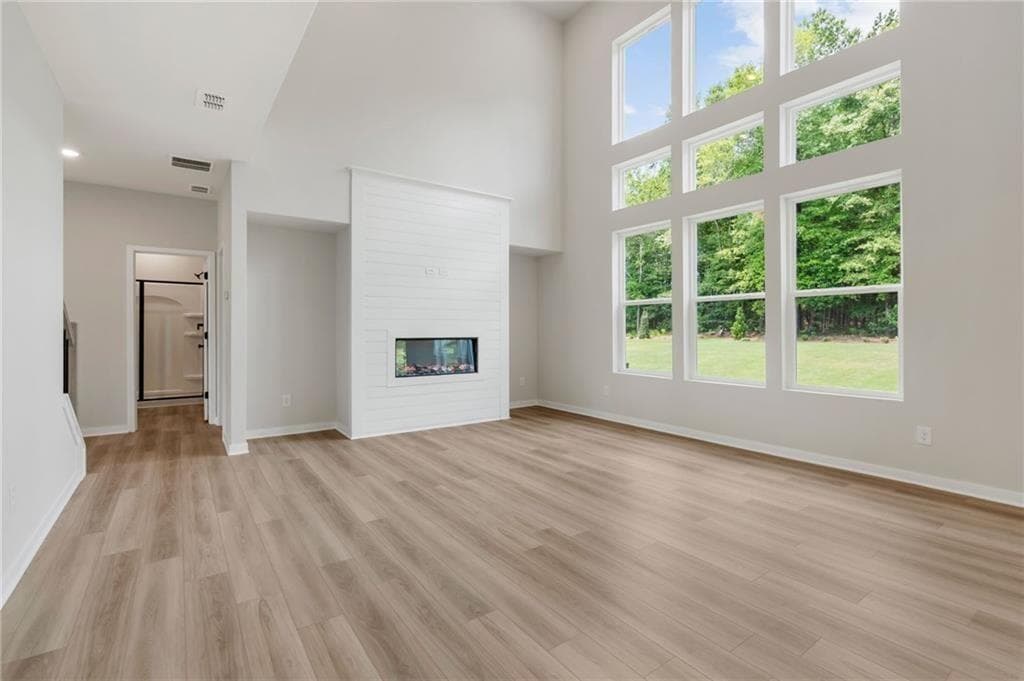 5 bedroom, 3 bathroom, 2,987 sq ft single family residence for sale at 136 Serenade Creek Road, Mcdonough, GA 30252 — photo 3