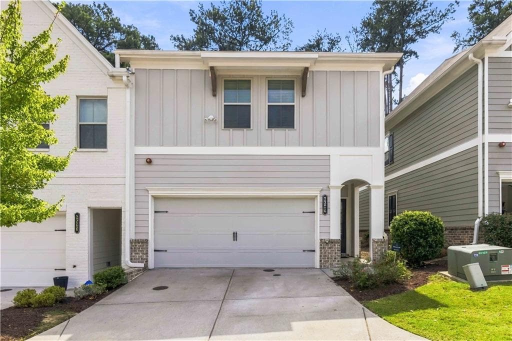 3 bedroom, 3 bathroom, 1,865 sq ft townhouse for sale at 1256 Herty Drive, Marietta, GA 30062 — photo 2