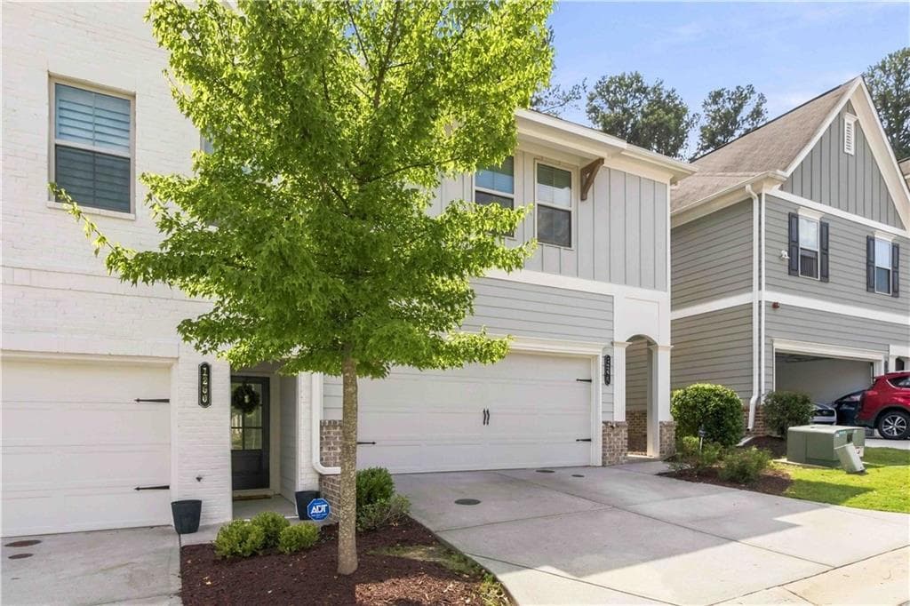 3 bedroom, 3 bathroom, 1,865 sq ft townhouse for sale at 1256 Herty Drive, Marietta, GA 30062 — photo 3