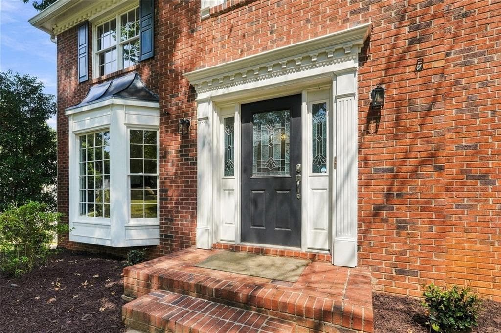 4 bedroom, 3 bathroom, 3,088 sq ft single family residence for sale at 12200 Wexford Club Drive, Roswell, GA 30075 — photo 3