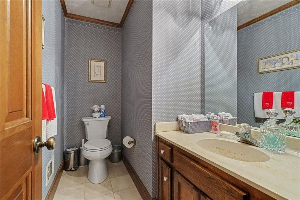 3 bedroom, 3 bathroom, 2,283 sq ft single family residence under contract at 4359 Hambrick Place, Stone Mountain, GA 30083 — photo 8