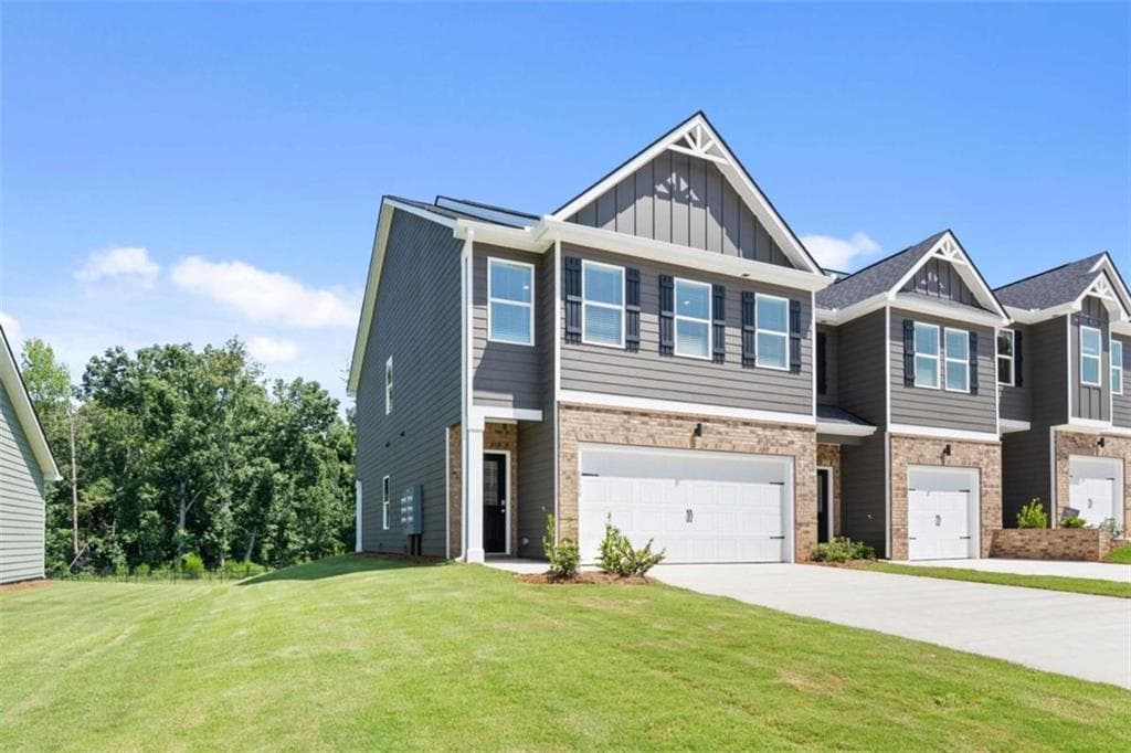4 bedroom, 3 bathroom, 1,827 sq ft single family residence under contract at 8324 Columbia Court, Palmetto, GA 30268 — photo 4