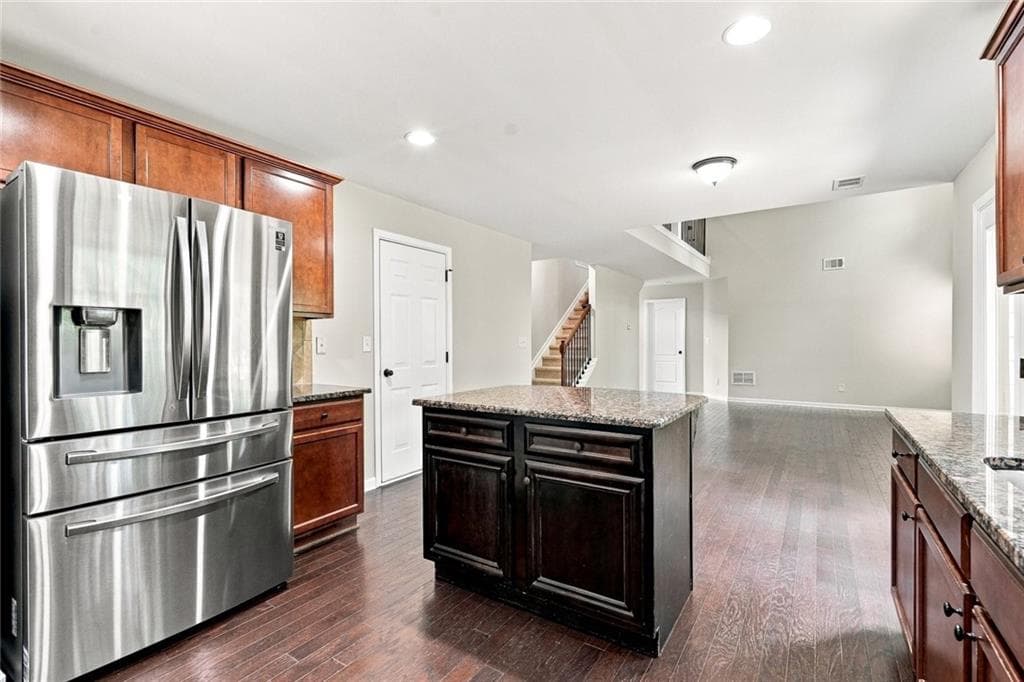 5 bedroom, 3 bathroom, 2,527 sq ft single family residence for rent at 5335 Redfield Way, Cumming, GA 30028 for $2,495 a month — photo 9