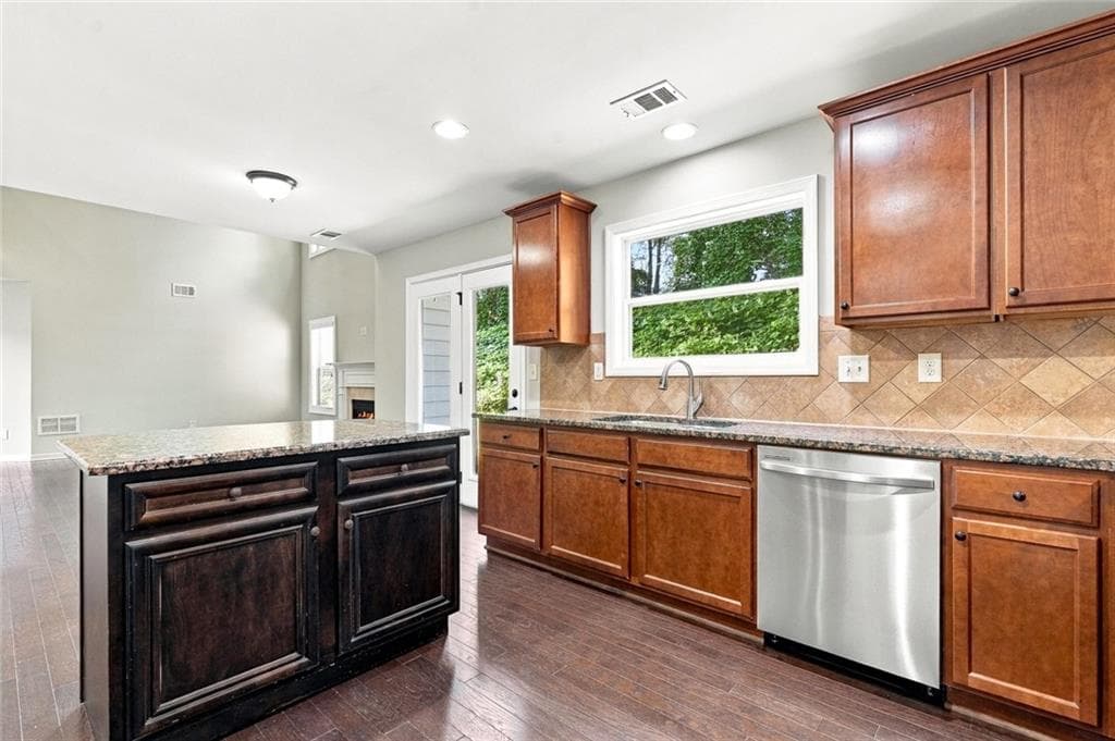 5 bedroom, 3 bathroom, 2,527 sq ft single family residence for rent at 5335 Redfield Way, Cumming, GA 30028 for $2,495 a month — photo 10