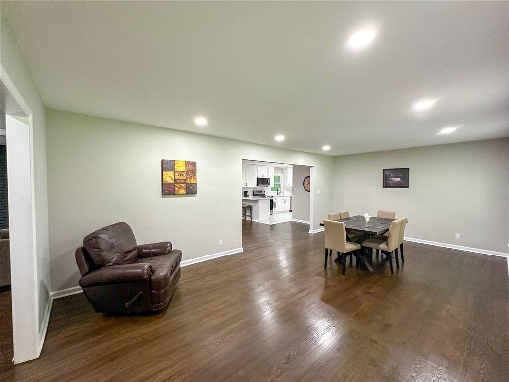 5 bedroom, 4 bathroom, 2,180 sq ft single family residence for sale at 2376 Melinda Drive, Atlanta, GA 30345 — photo 8