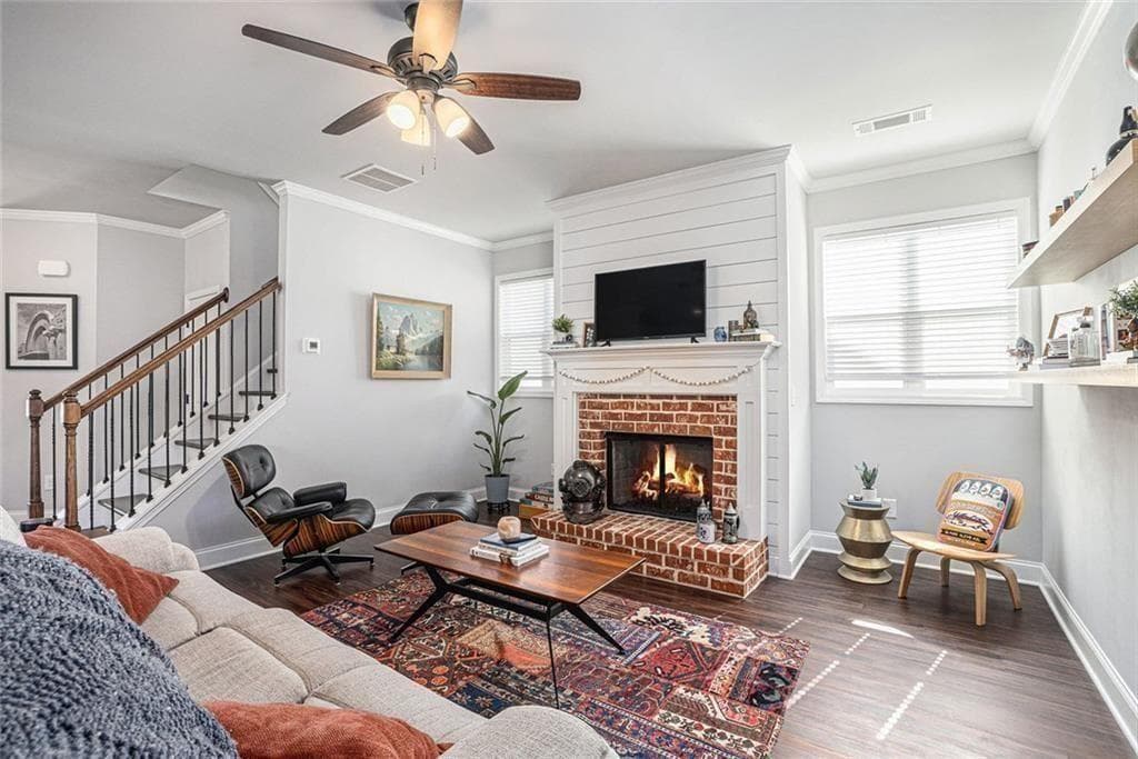 3 bedroom, 3 bathroom, 2,548 sq ft single family residence for sale at 5180 Parkwood Drive, Flowery Branch, GA 30542 — photo 3