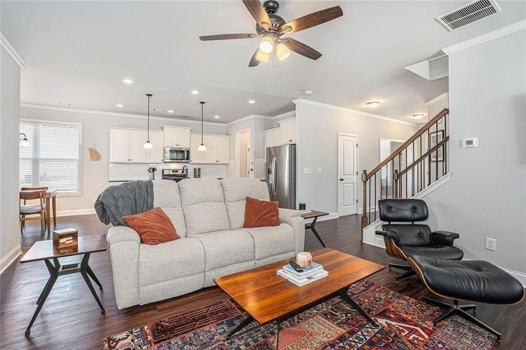 3 bedroom, 3 bathroom, 2,548 sq ft single family residence for sale at 5180 Parkwood Drive, Flowery Branch, GA 30542 — photo 5