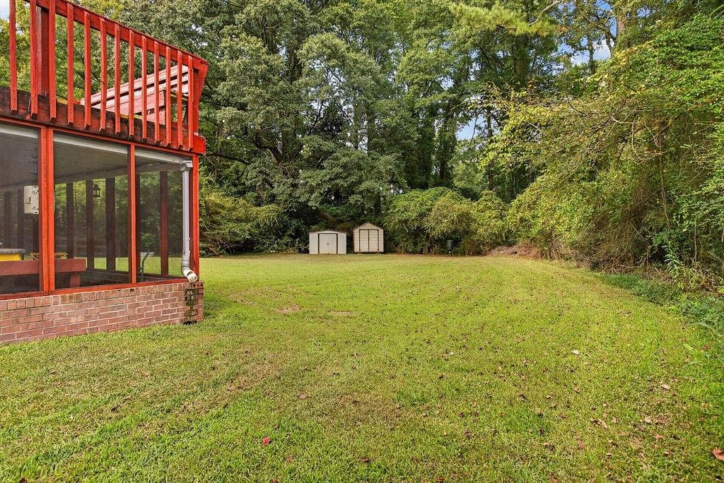 3 bedroom, 3 bathroom, 1,925 sq ft single family residence for sale at 200 1/ 2 Pine Street, Barnesville, GA 30204 — photo 5