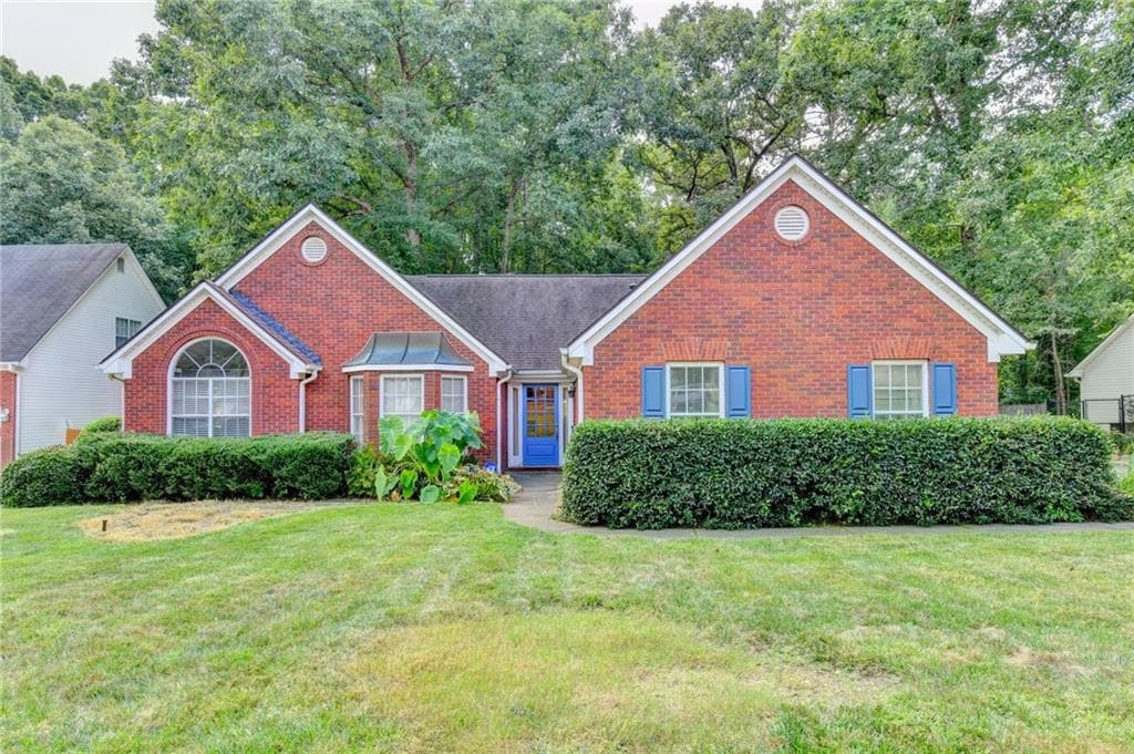 3 bedroom, 2 bathroom, 1,791 sq ft single family residence for sale at 3079 Sweetbriar Walk, Snellville, GA 30039 — photo 3