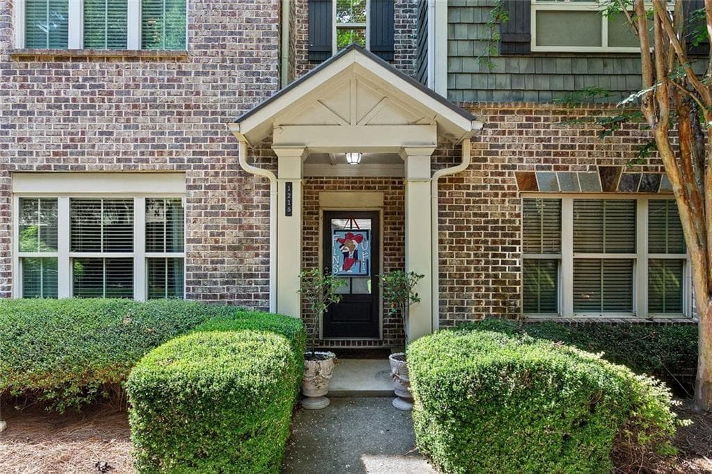 3 bedroom, 4 bathroom, 2,208 sq ft townhouse for sale at 1215 Poston Place, Smyrna, GA 30080