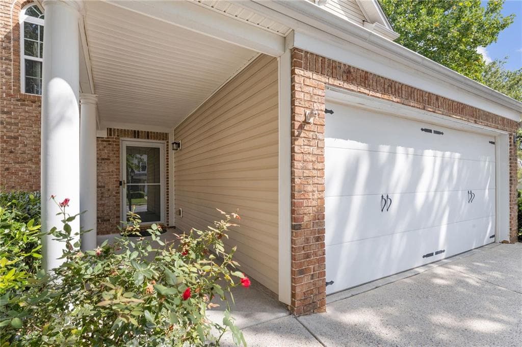 4 bedroom, 3 bathroom, 1,854 sq ft single family residence for sale at 2410 Gateview Court, Cumming, GA 30040 — photo 3
