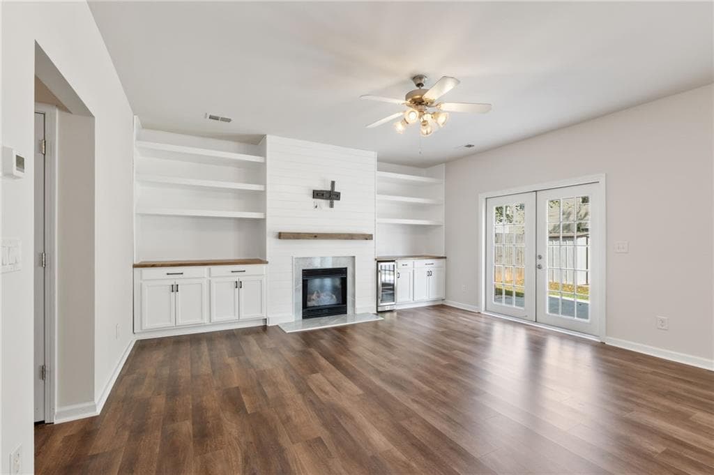 4 bedroom, 3 bathroom, 1,854 sq ft single family residence for sale at 2410 Gateview Court, Cumming, GA 30040 — photo 6