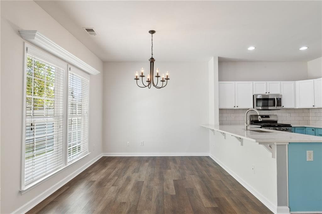 4 bedroom, 3 bathroom, 1,854 sq ft single family residence for sale at 2410 Gateview Court, Cumming, GA 30040 — photo 9