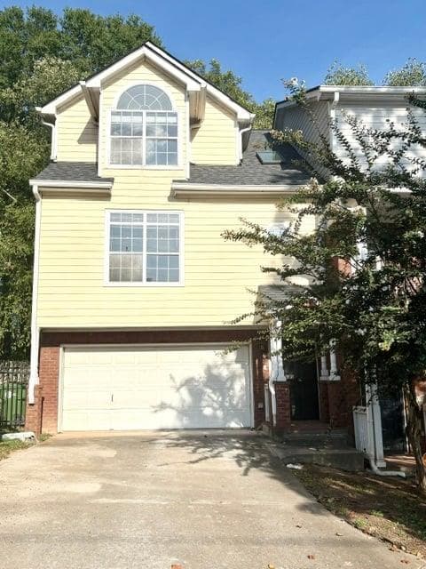 4 bedroom, 3 bathroom, 2,300 sq ft townhouse for rent at 580 Windsor Street, Atlanta, GA 30312 for $2,500 a month — photo 1 of 14