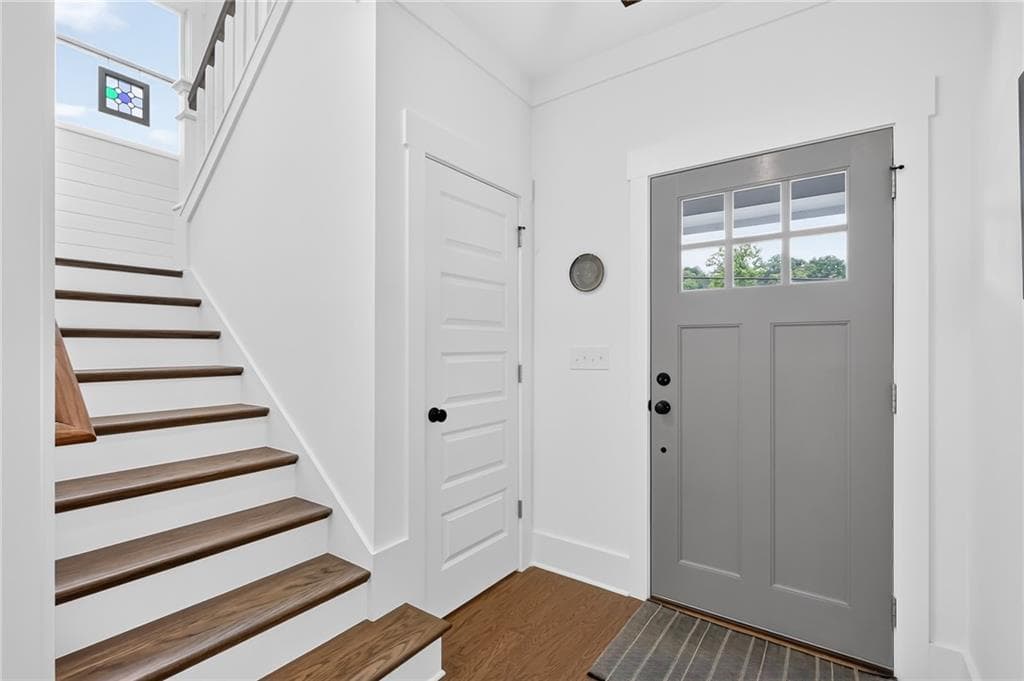 5 bedroom, 3 bathroom, 2,838 sq ft single family residence for sale at 185 Valley Street, Ball Ground, GA 30107 — photo 3