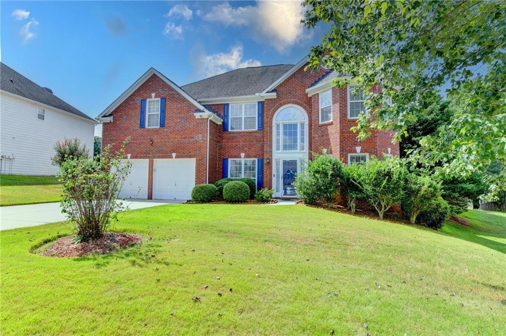 4 bedroom, 3 bathroom, 3,360 sq ft single family residence for sale at 425 Martin Creek Way, Lawrenceville, GA 30045 — photo 2
