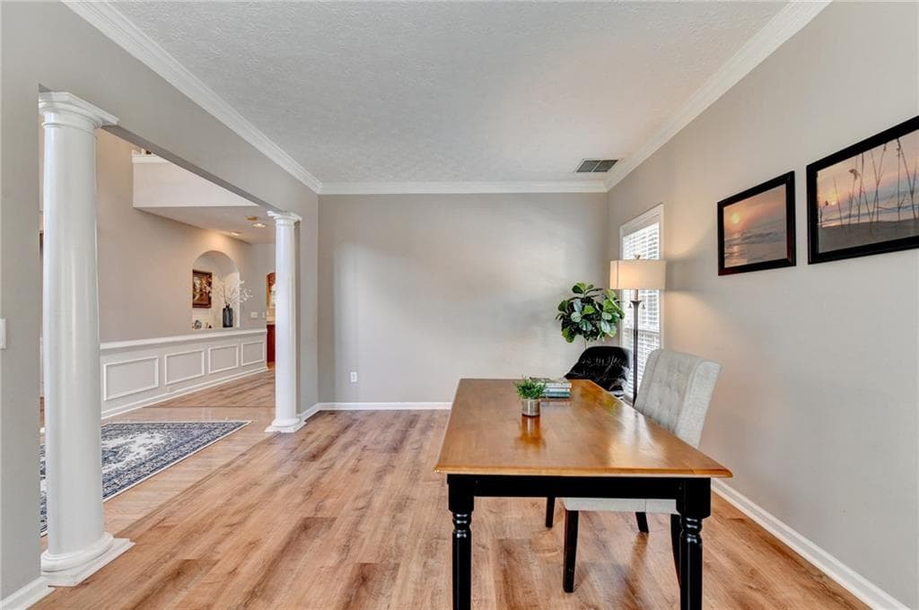 4 bedroom, 3 bathroom, 3,360 sq ft single family residence for sale at 425 Martin Creek Way, Lawrenceville, GA 30045 — photo 9