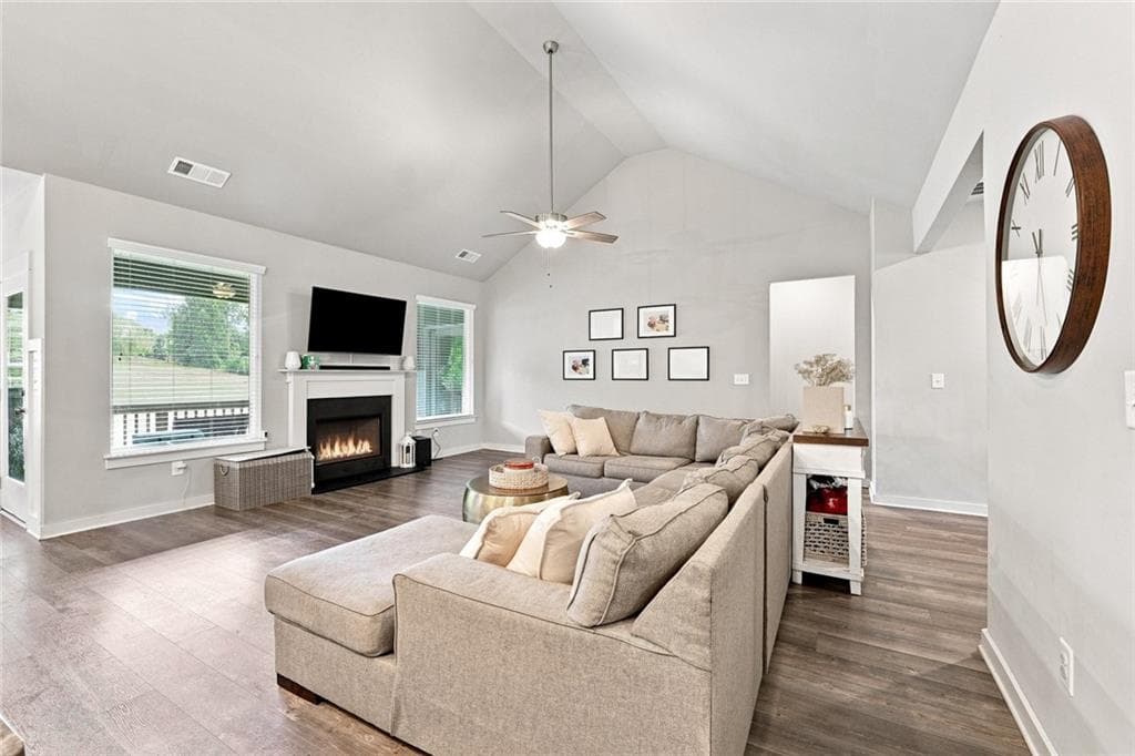 4 bedroom, 3 bathroom, 2,438 sq ft single family residence for sale at 4052 Links Boulevard, Jefferson, GA 30549 — photo 9