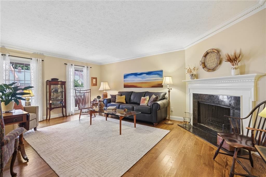 3 bedroom, 3 bathroom, 2,500 sq ft townhouse under contract at 437 The North Chace, Sandy Springs, GA 30328 — photo 10