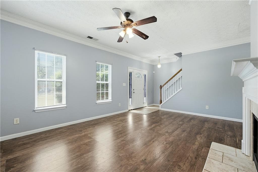 2 bedroom, 3 bathroom, 1,484 sq ft townhouse for sale at 2945 Falling Water Point, Atlanta, GA 30349 — photo 3