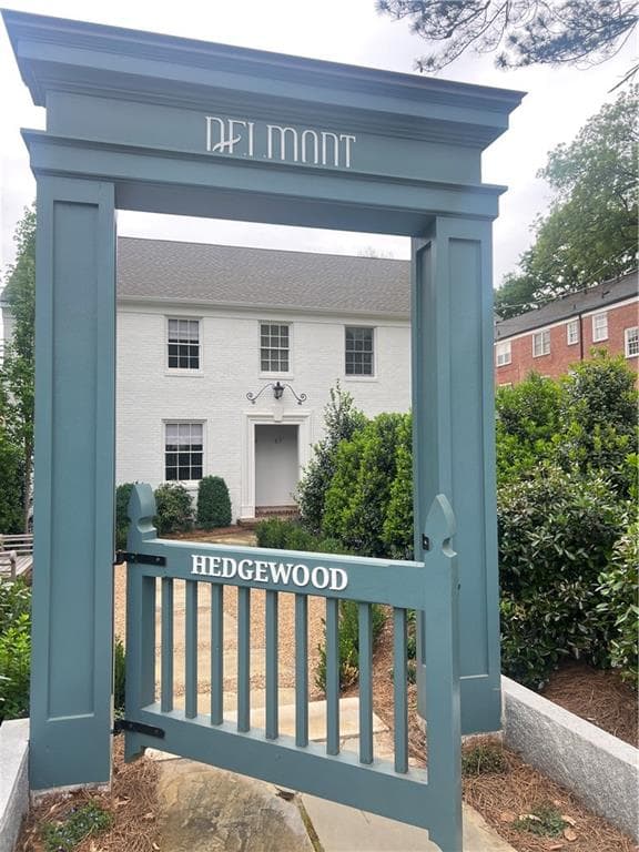 3 bedroom, 2 bathroom, 1,470 sq ft townhouse for sale at 69 Delmont Drive, Atlanta, GA 30305 — photo 2