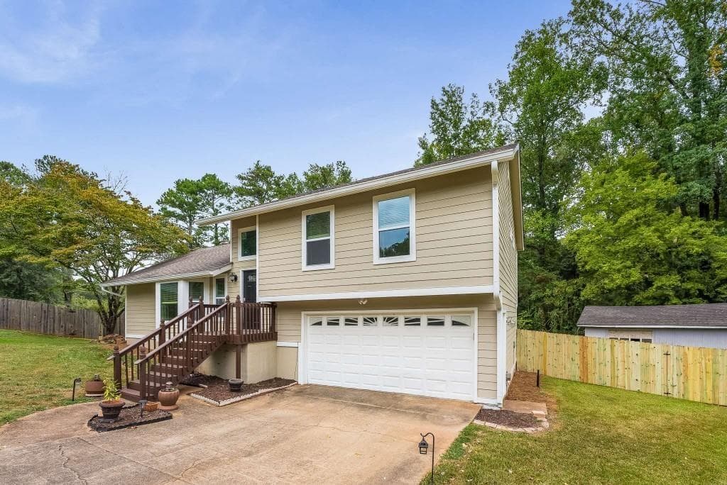 3 bedroom, 2 bathroom, 1,466 sq ft single family residence for rent at 9745 Loblolly Lane, Roswell, GA 30075 for $2,900 a month — photo 3