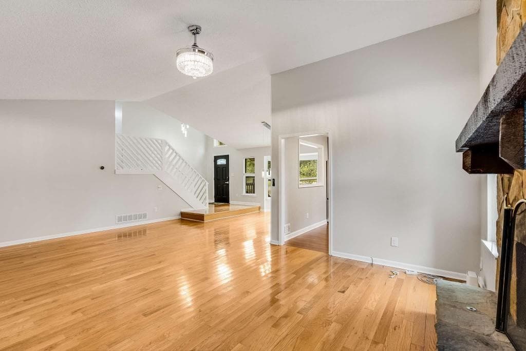 3 bedroom, 2 bathroom, 1,466 sq ft single family residence for rent at 9745 Loblolly Lane, Roswell, GA 30075 for $2,900 a month — photo 9