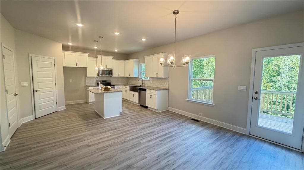 5 bedroom, 4 bathroom, 2,131 sq ft single family residence for sale at 610 Bald Ridge Circle, Demorest, GA 30535 — photo 7