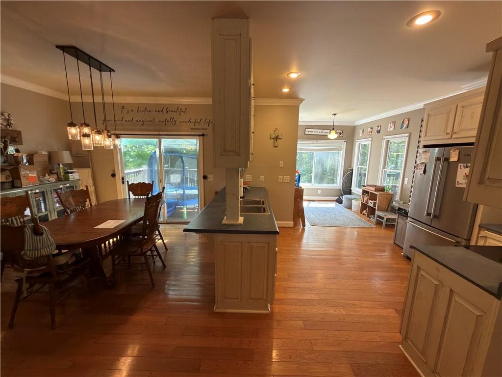 5 bedroom, 4 bathroom, 3,822 sq ft single family residence for sale at 399 Grindstone Creek Drive, Clarkesville, GA 30523 — photo 8