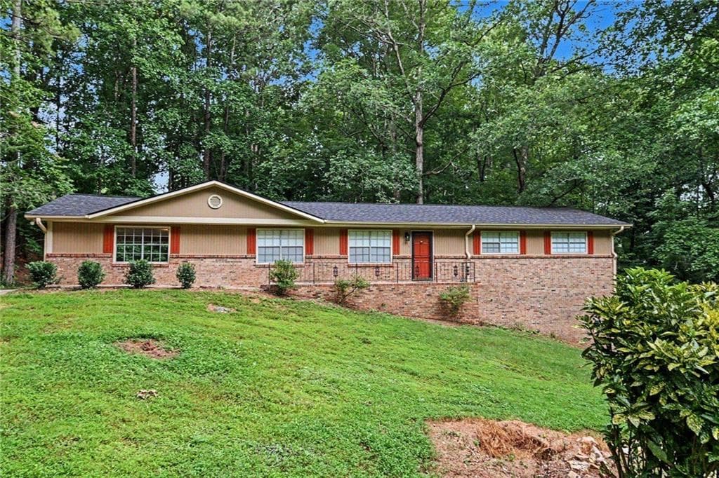 3 bedroom, 2 bathroom, 1,368 sq ft single family residence for sale at 2216 Chestnut Log Drive, Lithia Springs, GA 30122 — photo 3