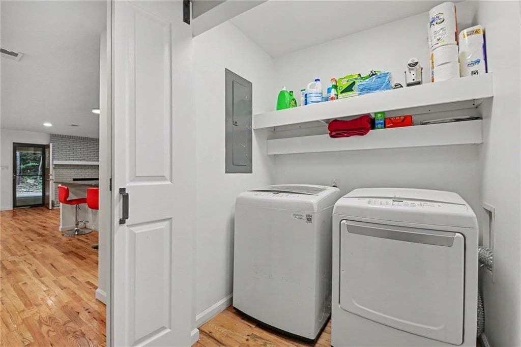 3 bedroom, 2 bathroom, 1,368 sq ft single family residence for sale at 2216 Chestnut Log Drive, Lithia Springs, GA 30122 — photo 7