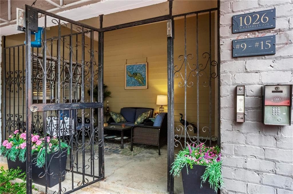 1 bedroom, 1 bathroom, 706 sq ft condominium for sale at 1026 Saint Charles Avenue 11, Atlanta, GA 30306 — photo 3