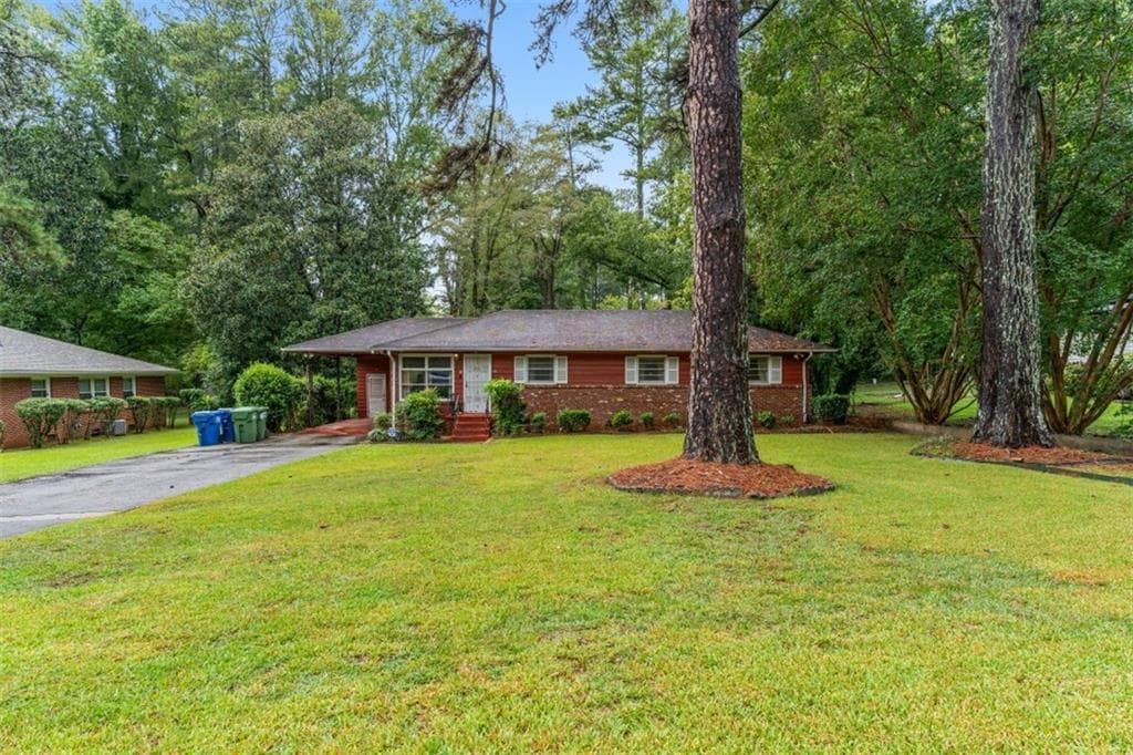 3 bedroom, 2 bathroom, 1,312 sq ft single family residence for sale at 755 Braemar Avenue, Atlanta, GA 30311 — photo 3