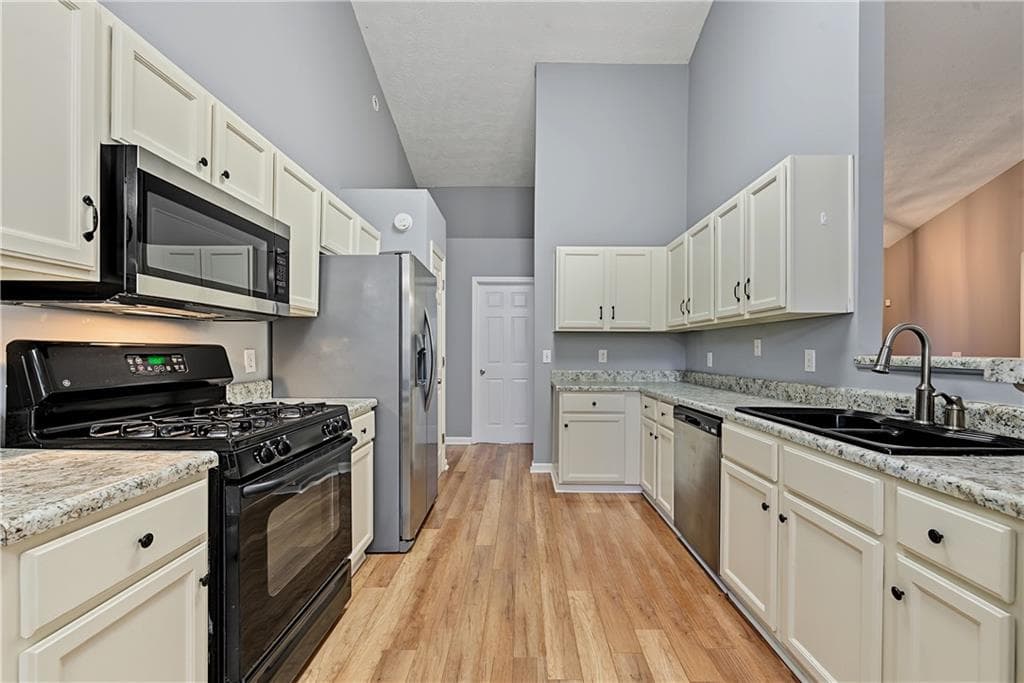 3 bedroom, 2 bathroom, 1,763 sq ft single family residence for rent at 80 Savanna Court, Powder Springs, GA 30127 for $2,000 a month — photo 8