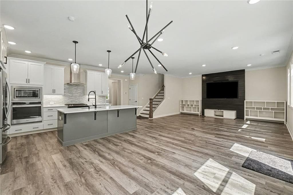 5 bedroom, 3 bathroom, 2,951 sq ft single family residence under contract at 3722 Silvery Way, Powder Springs, GA 30127 — photo 9