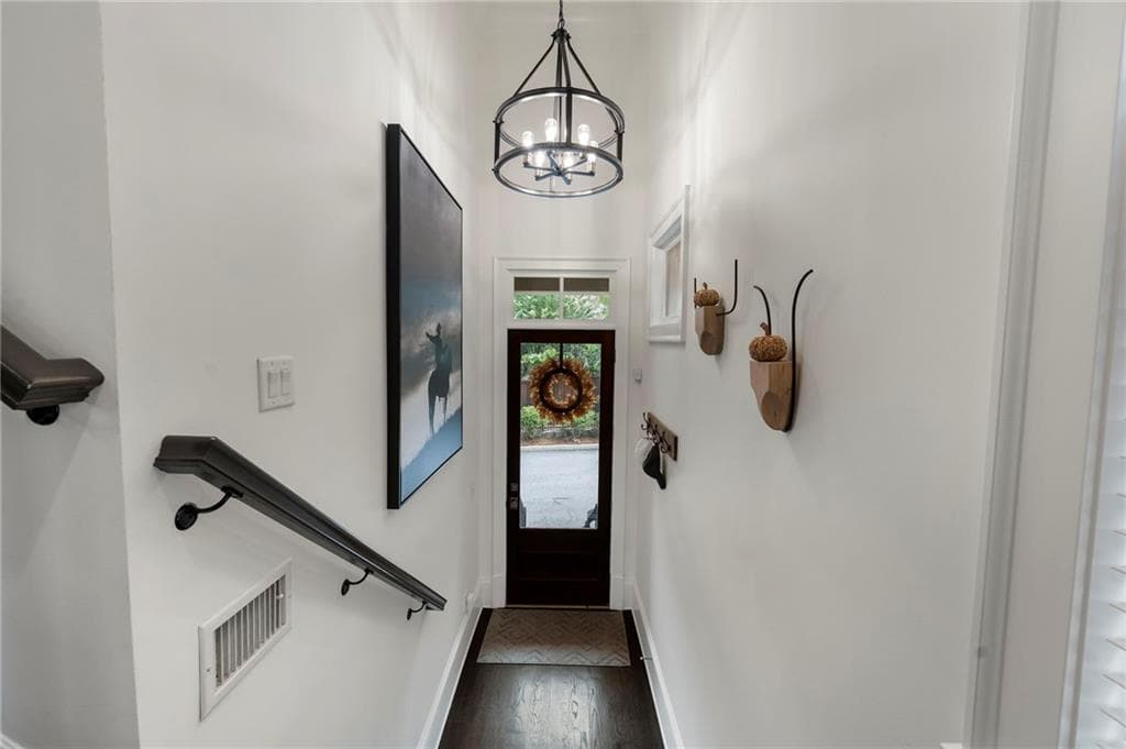 3 bedroom, 4 bathroom, 2,500 sq ft townhouse for sale at 3718 Paige Way, Atlanta, GA 30319 — photo 4