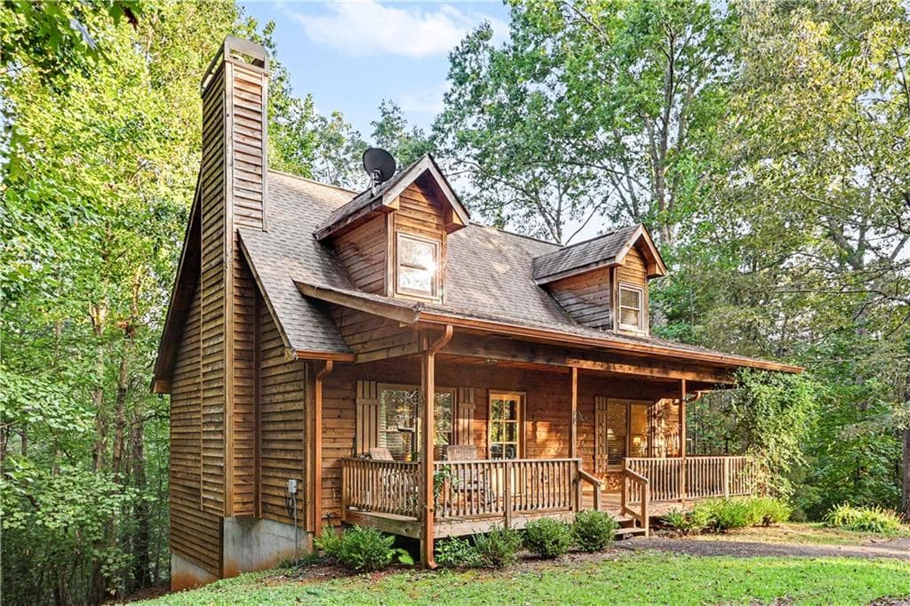 3 bedroom, 3 bathroom, 2,586 sq ft single family residence for sale at 555 River Flow Drive, Dahlonega, GA 30533 — photo 2