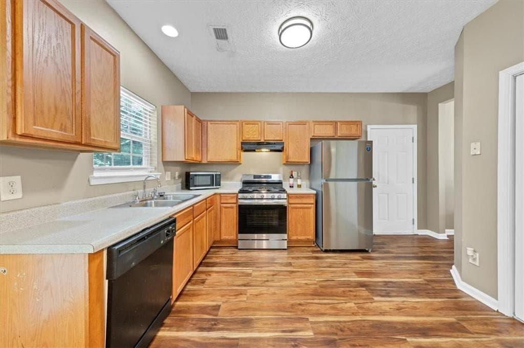 3 bedroom, 3 bathroom, 1,640 sq ft single family residence for rent at 5745 Old Carriage Drive, Atlanta, GA 30349 for $2,100 a month — photo 10