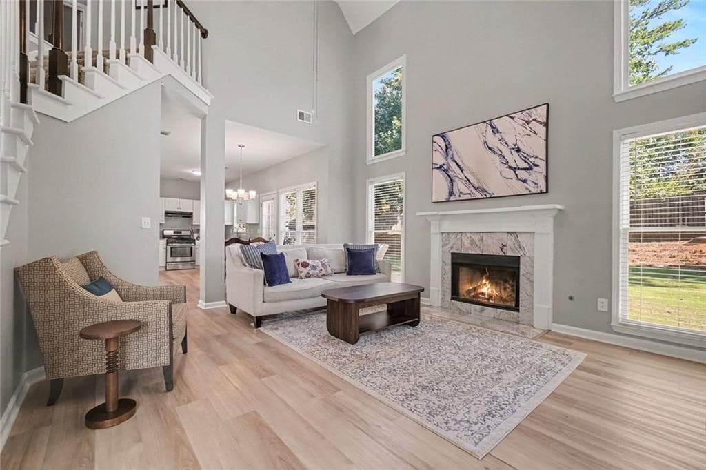3 bedroom, 3 bathroom, 2,418 sq ft single family residence under contract at 1049 Swaying Pines Trace, Marietta, GA 30066 — photo 2