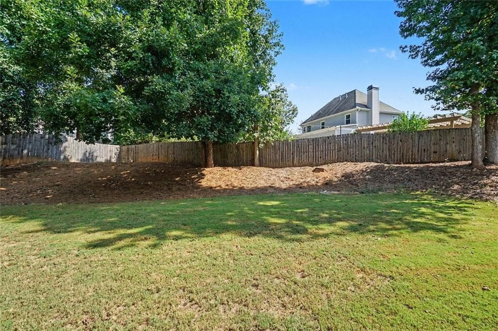 3 bedroom, 3 bathroom, 2,418 sq ft single family residence under contract at 1049 Swaying Pines Trace, Marietta, GA 30066 — photo 6