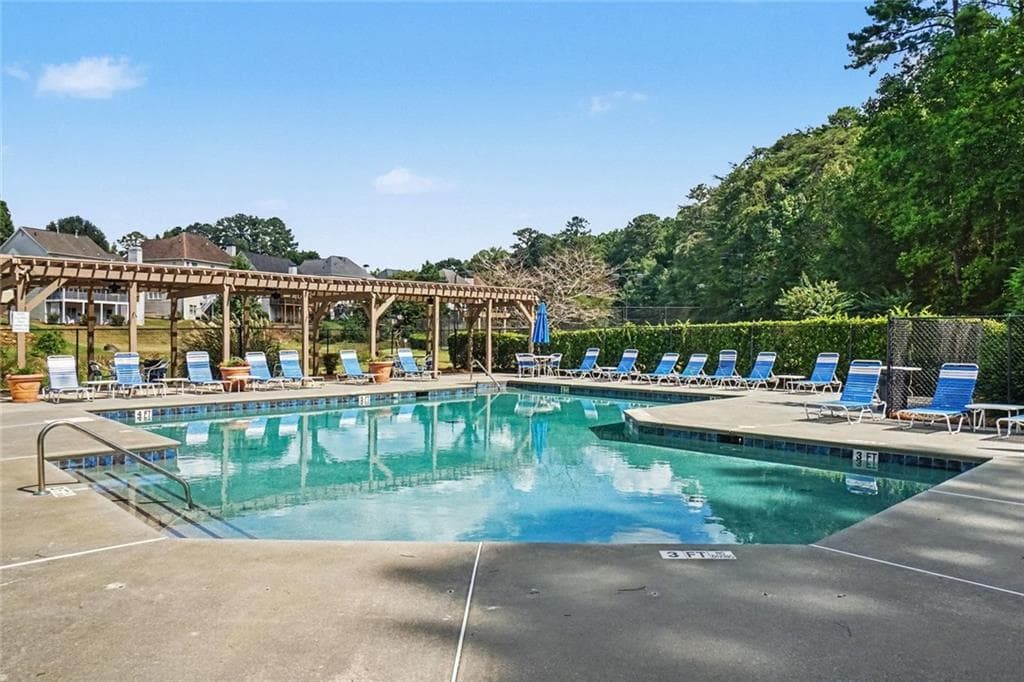 3 bedroom, 3 bathroom, 2,418 sq ft single family residence under contract at 1049 Swaying Pines Trace, Marietta, GA 30066 — photo 7