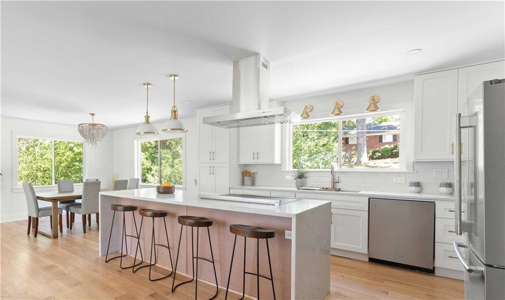 5 bedroom, 4 bathroom, 3,900 sq ft single family residence for sale at 1679 Oak Lane, Atlanta, GA 30329 — photo 6
