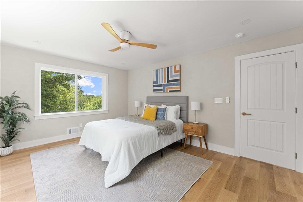 5 bedroom, 4 bathroom, 3,900 sq ft single family residence for sale at 1679 Oak Lane, Atlanta, GA 30329 — photo 9