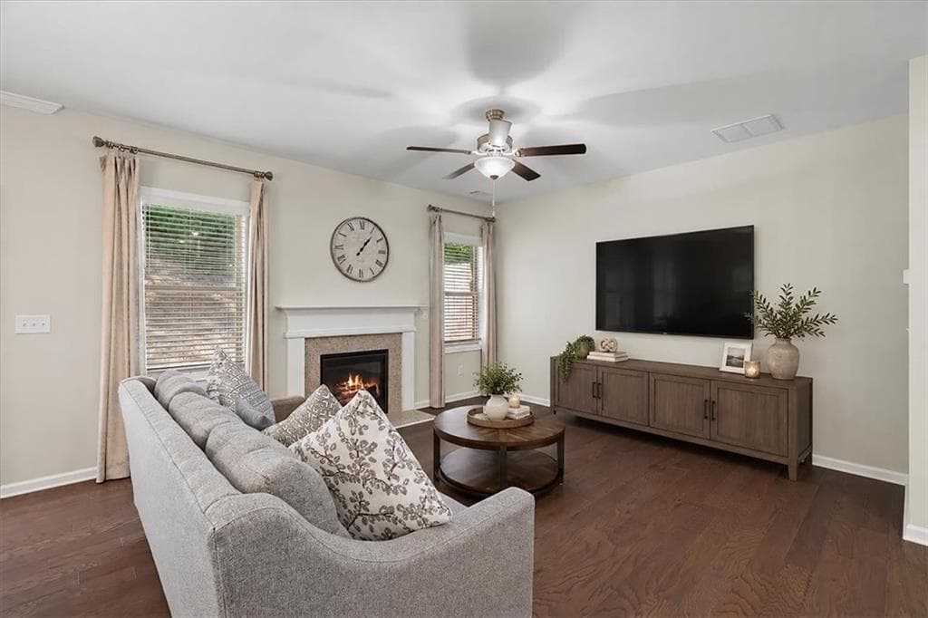 3 bedroom, 3 bathroom, 1,918 sq ft townhouse for sale at 4442 Park Vista Lane, Buford, GA 30518 — photo 3