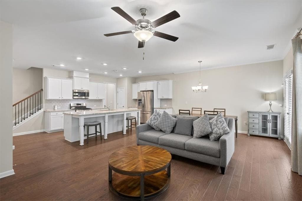 3 bedroom, 3 bathroom, 1,918 sq ft townhouse for sale at 4442 Park Vista Lane, Buford, GA 30518 — photo 4