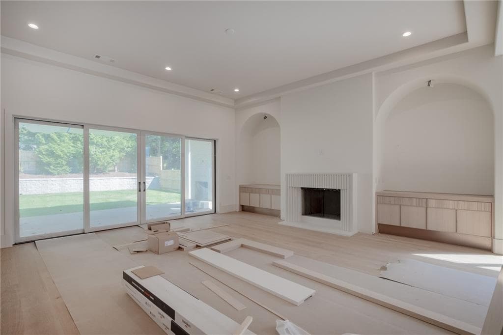 5 bedroom, 6 bathroom, 5,023 sq ft single family residence for sale at 305 Hook Street, Alpharetta, GA 30009 — photo 8