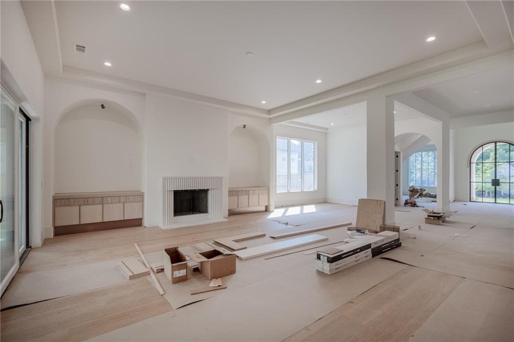 5 bedroom, 6 bathroom, 5,023 sq ft single family residence for sale at 305 Hook Street, Alpharetta, GA 30009 — photo 9